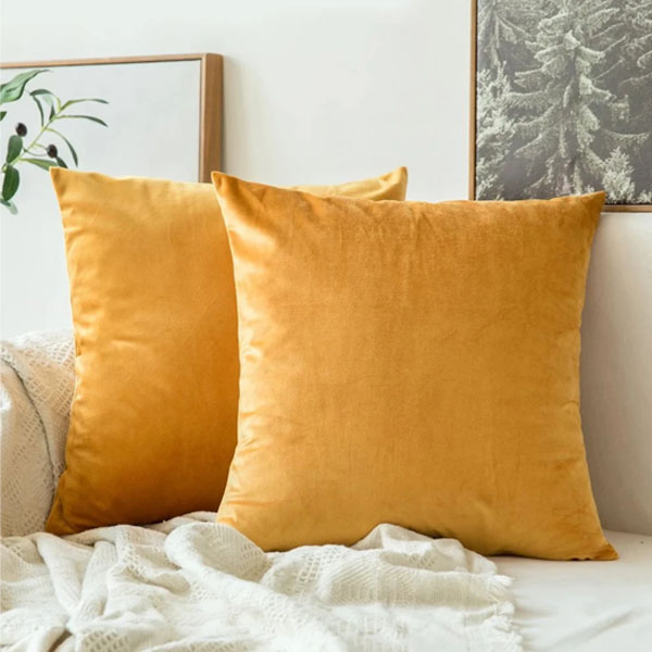 Velvet Cushion Covers golden